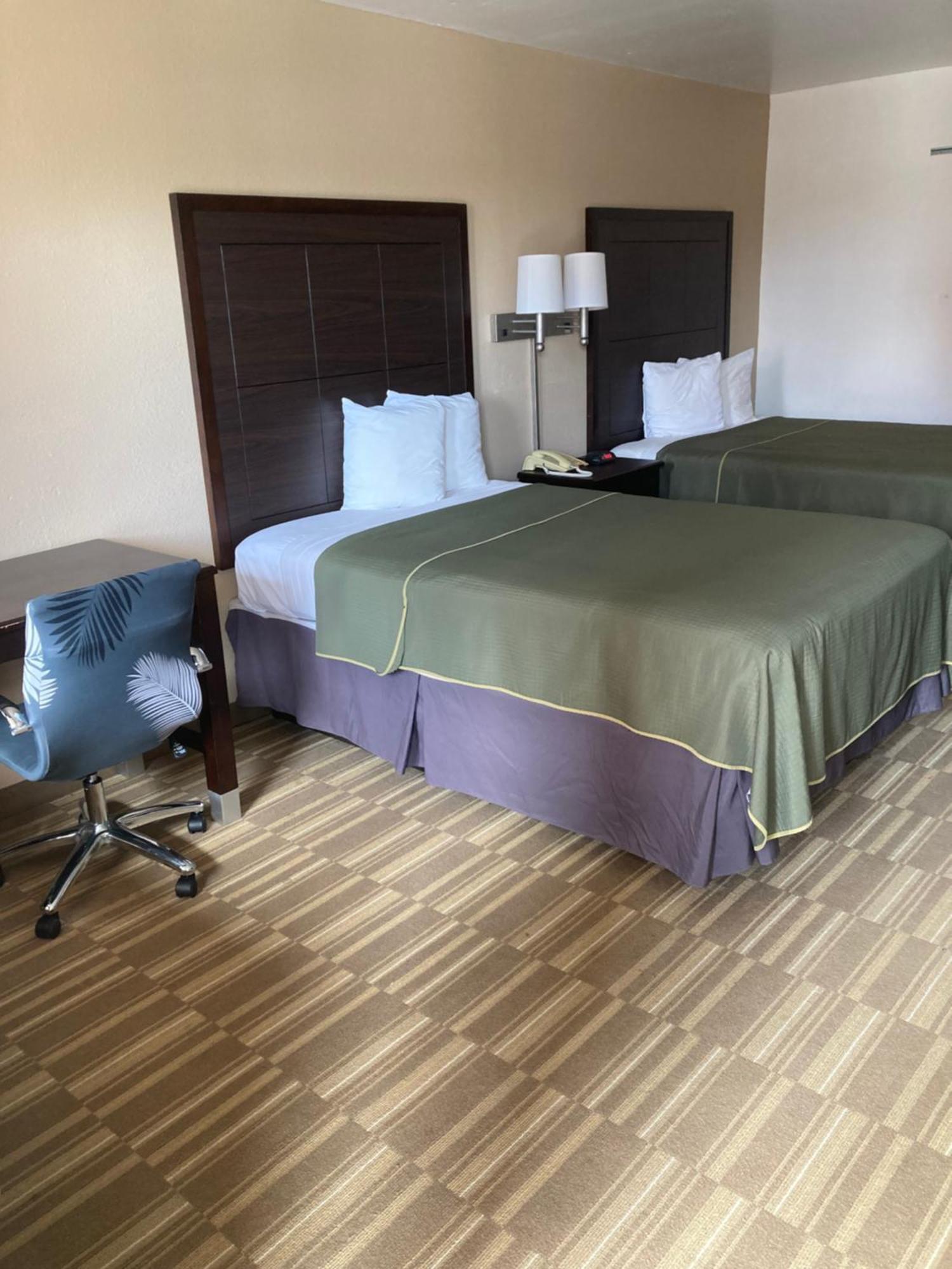 Americas Best Value Inn Clute Exterior foto