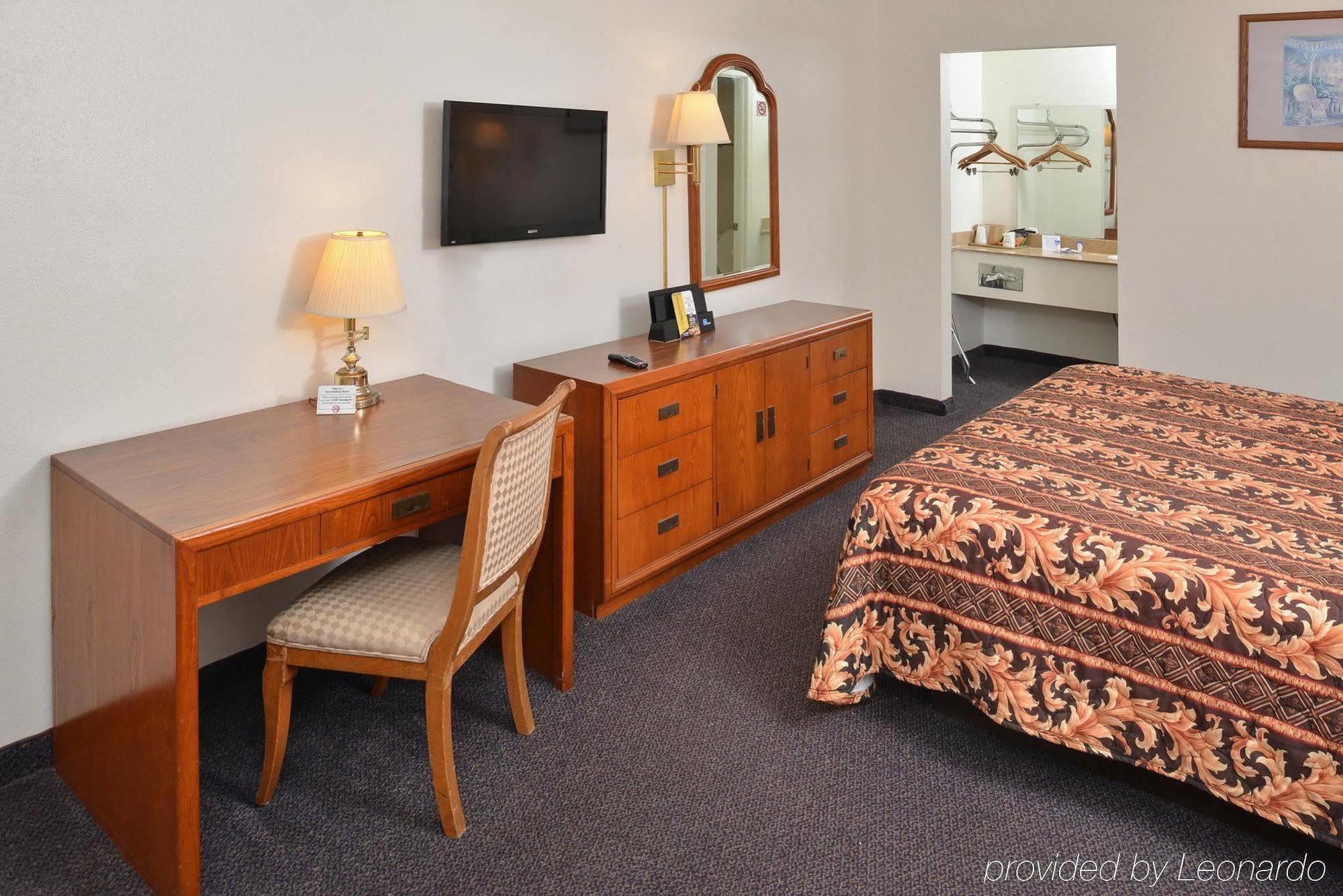 Americas Best Value Inn Clute Exterior foto
