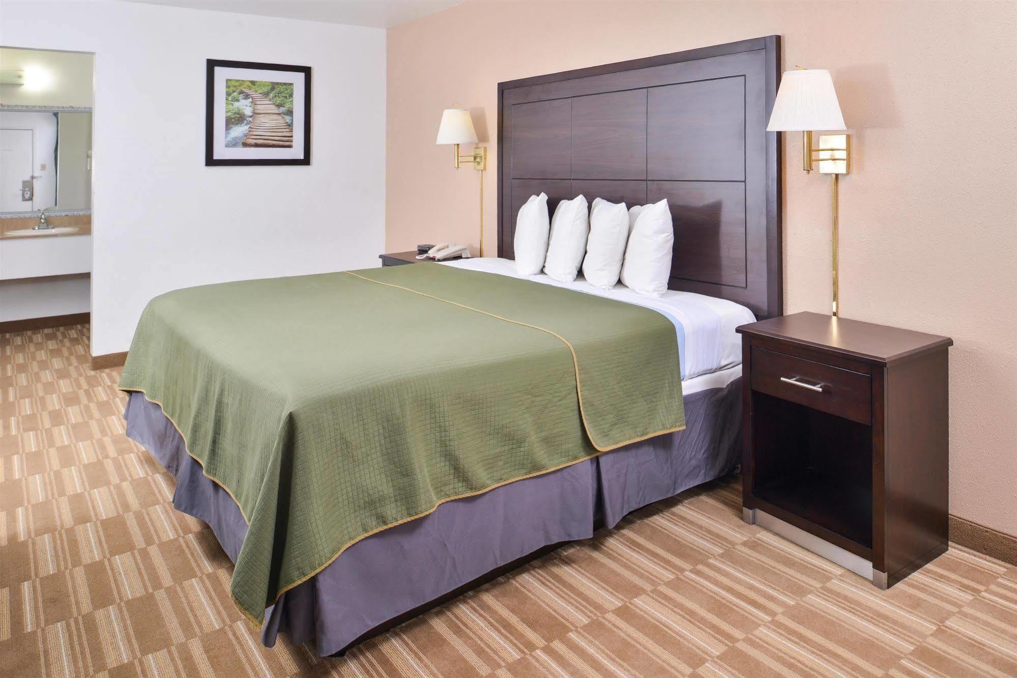 Americas Best Value Inn Clute Exterior foto